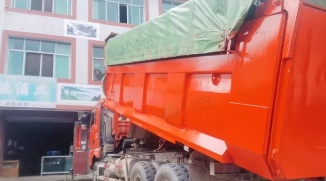 宜宾地区处理中国重汽汕德卡自卸车