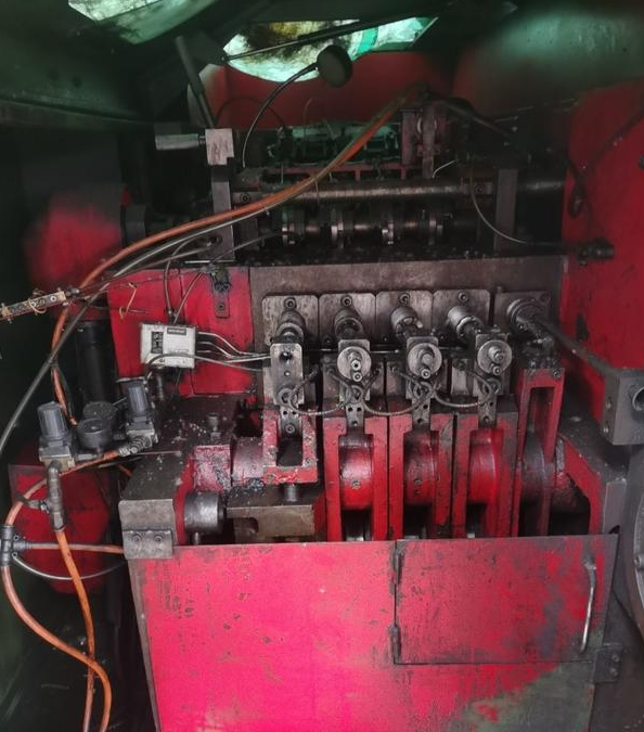 邯郸地区处理M8四模四冲多工位冷镦机