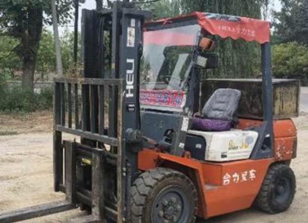石家庄地区处理三吨三米年合力叉车