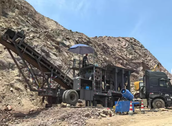 绍兴地区处理移动式57鄂式破碎机、带振动筛整套