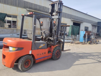 日照地区处理龙工3.5吨叉车