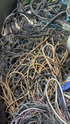 供应：20吨废旧电线电缆