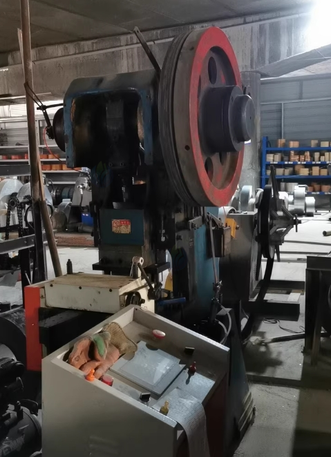 成都地区处理方通龙骨机