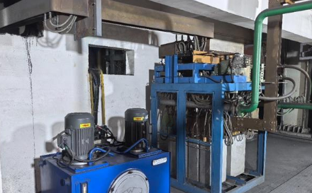 上饶地区处理数套3吨钢壳中频炉