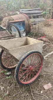 九江地区工地处理大电瓶拖车、闲置工地脚手架20副、电动推车6台、大电动拖车