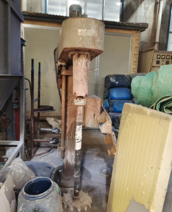 青岛地区个人处理涂料分散机 不绣钢拉罐 抽料泵 手动升降机