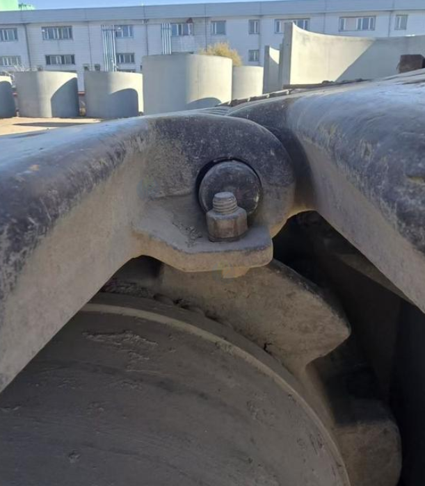 沈阳地区处理中联180吨履带吊