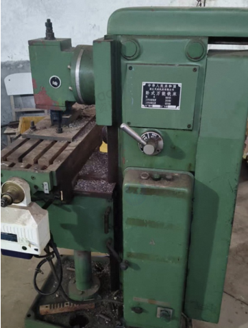 沧州地区个人处理卧式万能铣床（已售）