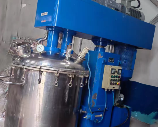 西安地区处理鹏翼牌高低速搅拌机、蓝色铁桶