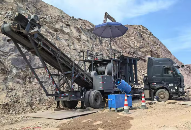 绍兴地区处理移动式57鄂式破碎机、带振动筛整套