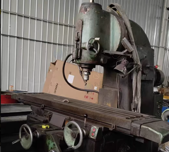 无锡地区工厂处理上海第四机床厂X5042立式升降台铣床