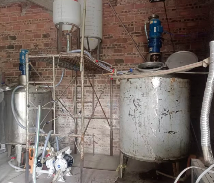 贵阳地区处理自动液料塑封机器一套涂料生产设备