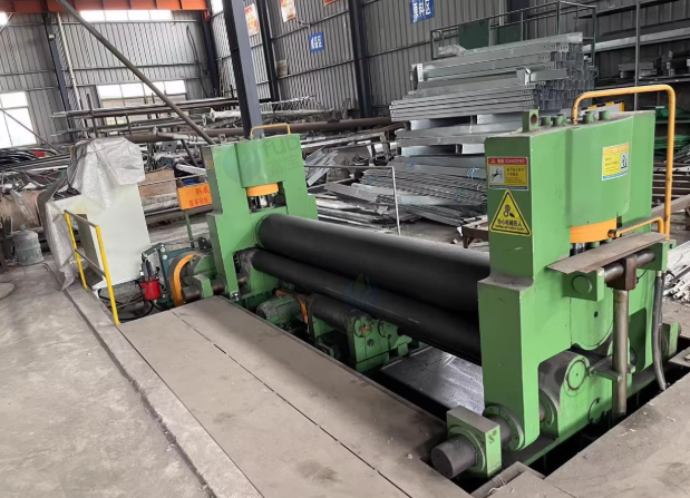 南通地区工厂处理W11S-20×2500南通鹏威机床万能式卷板机