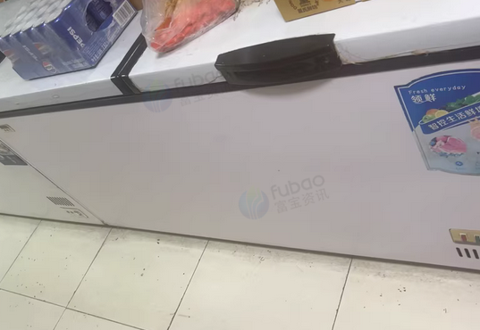 北京地区处理4个冰箱3个操作台一个饮料柜