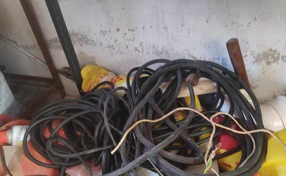 松原地区个人处理气钉枪，钢排枪，蚊钉枪，钢丝钳，水钻，震动棒