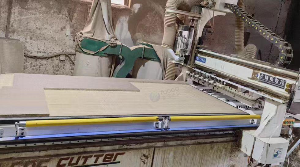 亳州地区处理封边机、侧孔机、翻板机、下打孔铰链钻、磨光机等木工厂设备