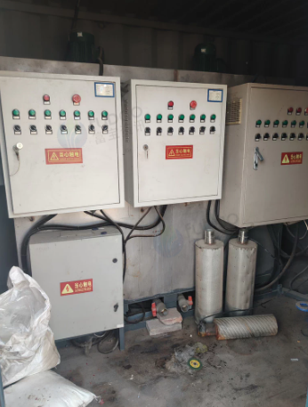 德州地区公司处理403叠螺机 自动泡药机 发电机组 污泥泵等12米集装箱污水处理站