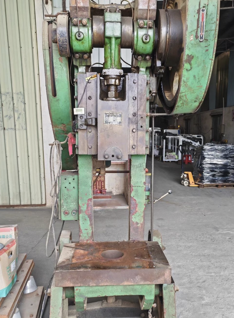 江门地区处理40吨冲床