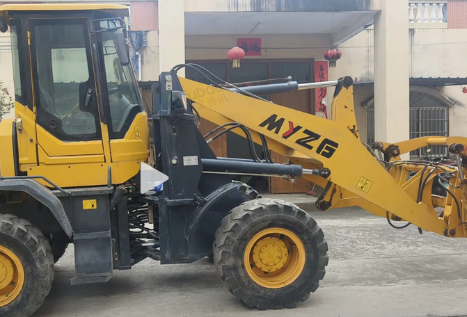 贵港地区处理明宇938重型小30抓木机