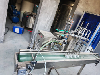 临沂地区处理搅拌罐 灌装机 旋盖机 贴标机 封口机 喷码机 包装材料 部分原料等洗衣液日化厂整厂设备