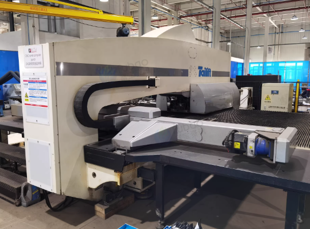 南通地区工厂处理台励福转塔式电脑冲床