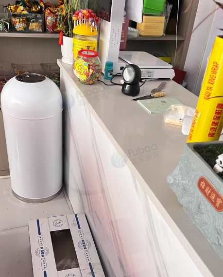 遵义地区处理水果店设备、展示柜、冷藏柜、收银台等