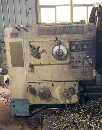 盐城地区工厂处理星火61125*3米车床