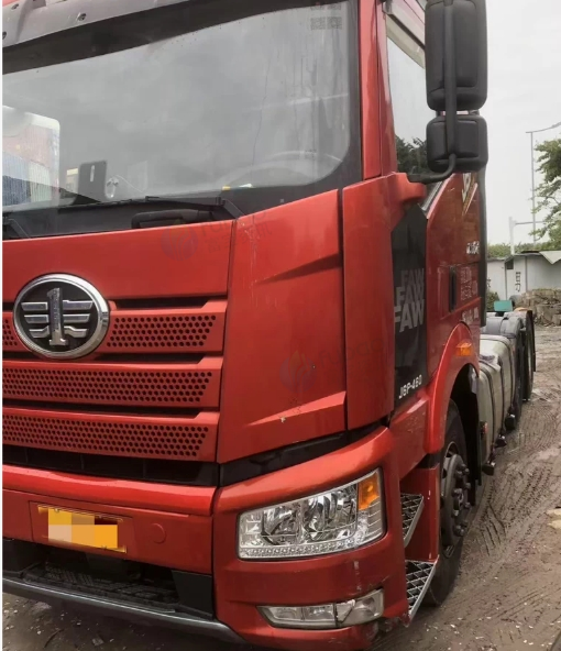 德阳地区处理解放J6P重型半挂牵引车