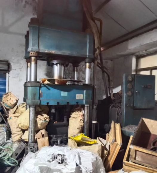 泰州地区工厂处理南通产200T压机