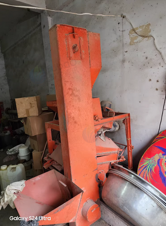 周口地区个人处理商用榨油机，剥壳机，炒料机