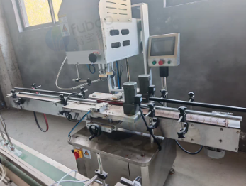 临沂地区处理搅拌罐 灌装机 旋盖机 贴标机 封口机 喷码机 包装材料 部分原料等洗衣液日化厂整厂设备