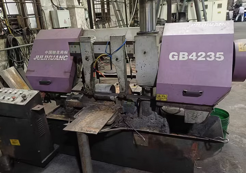 十堰地区公司处理加工中心、数控车床、刀具吊具等