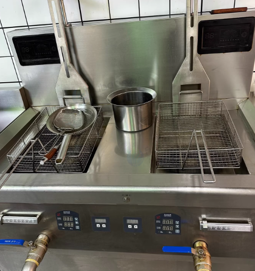 苏州地区处理酥鱼坊品牌炸锅、酥鱼坊杀鱼台等设备