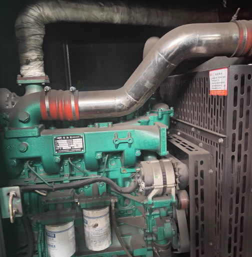 泰州地区工厂处理200KW玉柴柴油发电机组