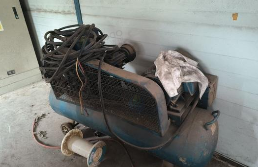 保定地区处理活塞式空压机、悬臂吊助理机械手、闭式冷却塔