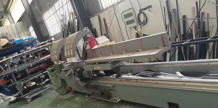 合肥地区闲置处理电动升降调试架、断桥铝穿条机、数控双头锯