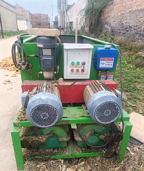 运城地区个人处理全日粮搅拌机两方机器