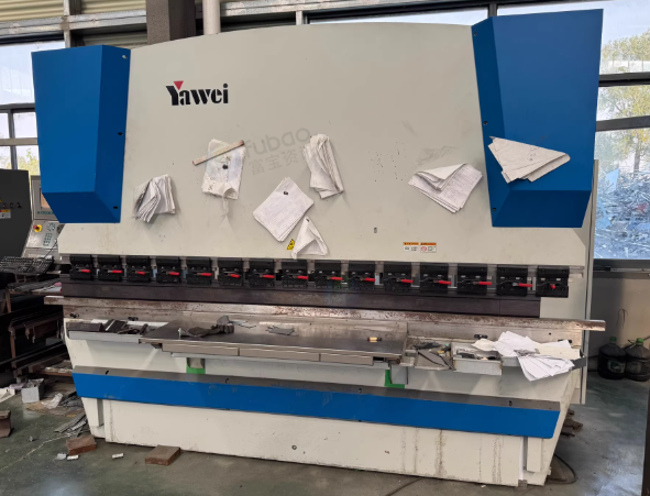 宿迁地区工厂处理160T×3100亚威数控折弯机