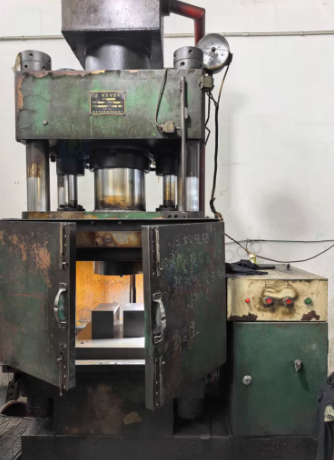 宁波地区模具厂处理200吨液压机