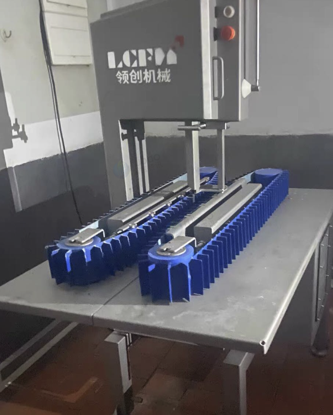 重庆地区处理履带据骨机、500斤滚洗机、猪蹄脚叉处理机、烧毛机