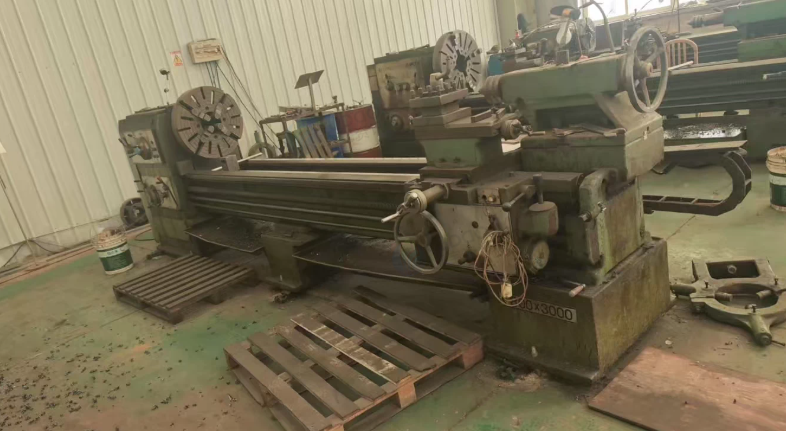 扬州地区工厂处理630车床1台、80辊子整平机1台、毛刺机1台