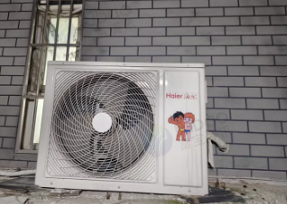 济宁地区店铺处理海尔变频3匹立式空调