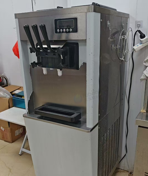 岳阳地区店铺处理冰淇淋机