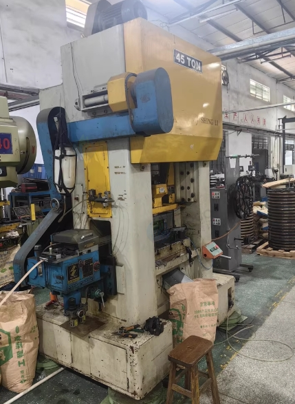 东莞地区工厂处理45T高速龙门冲床