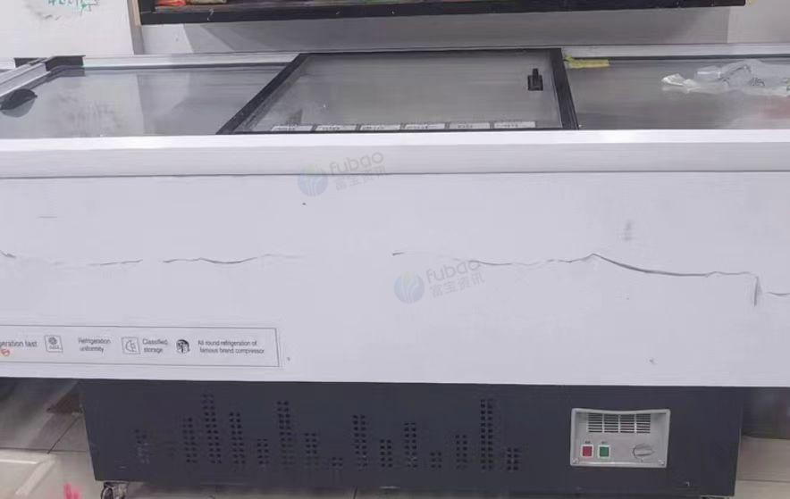 赤峰地区处理多分隔散粮柜、卧式冰柜4个