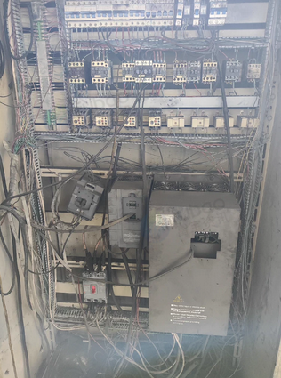 衢州地区处理工厂搬迁处理立式混合机颗粒烘干搅拌机、塑料颗粒连续抛光机、喂料机、注塑机等