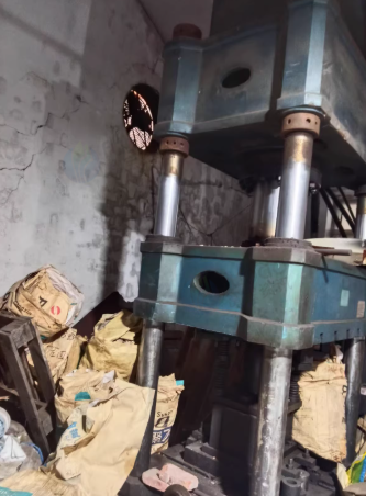 泰州地区工厂处理南通产200T压机