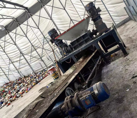 重庆地区处理撕碎机、破碎机、挖掘机、地磅