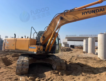 青岛地区处理11年现代215挖掘机