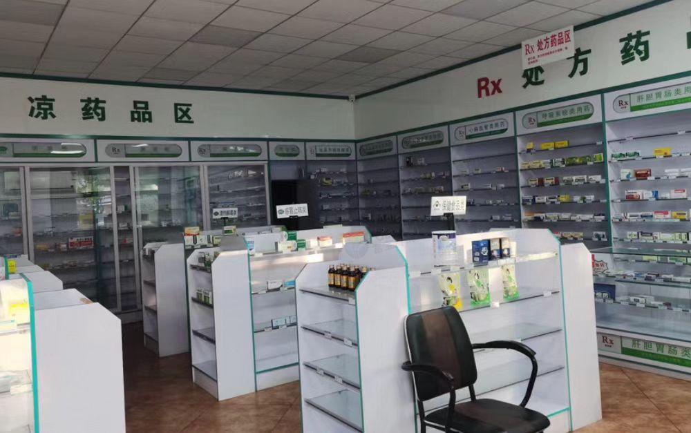 包头地区处理一批药店玻璃展柜